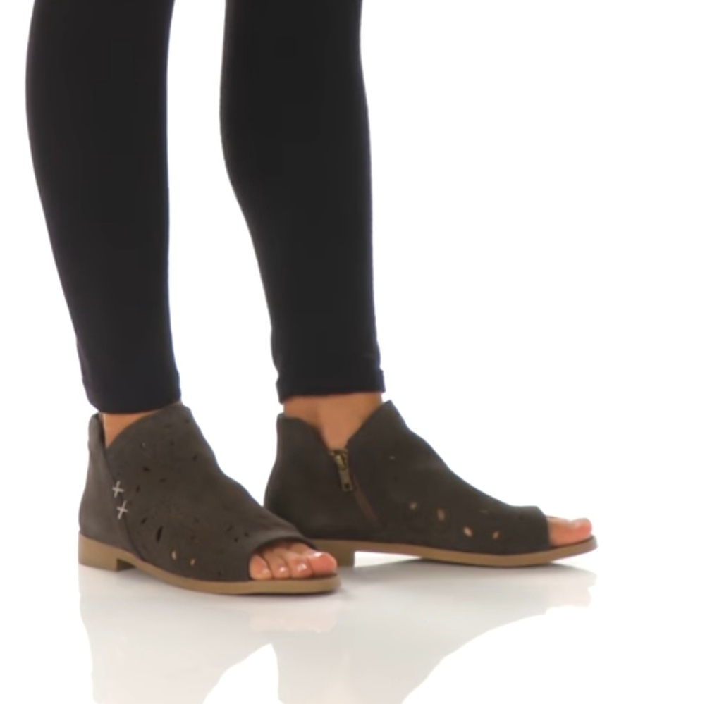 Boho Coolway Peep-Toe Shooties - Picture 8 of 8